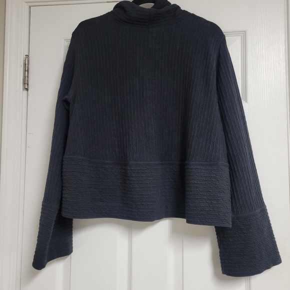 Lululemon Retreat Yourself Pullover. - Picture 6 of 11